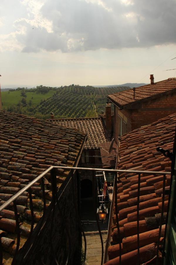 Trilocale Nel Centro Storico Apartment Montemerano Bagian luar foto